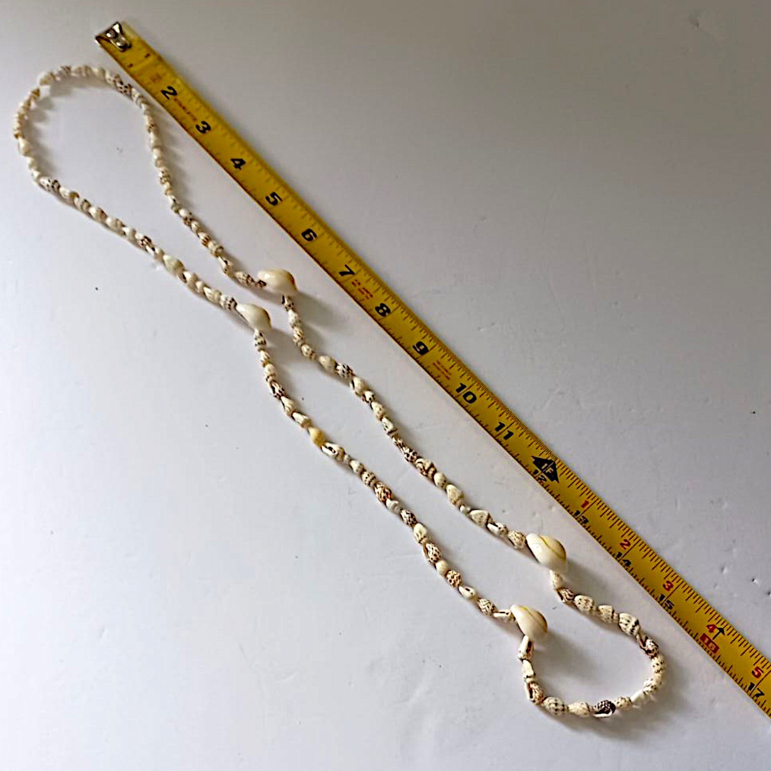 Vintage Cowrie Momi Shell Necklace Strand Hawaiian Lei Beachy Coastal Tropical
