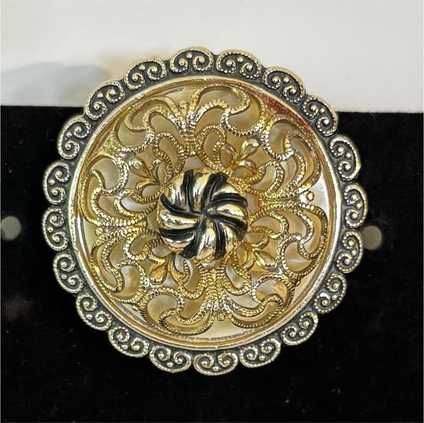 Round Gold & Silver Tone Floral Brooch Pin for Unisex Adults, Jewelry Accessory