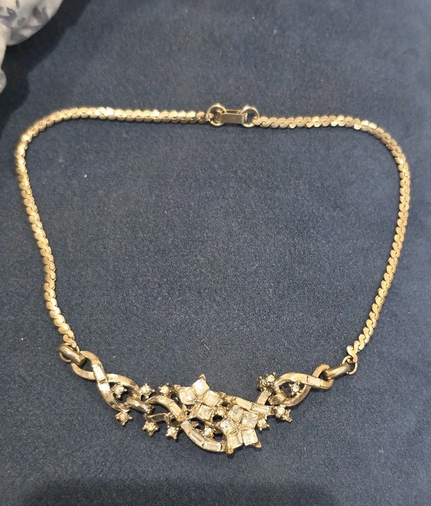 Vintage Gold Tone Clear Rhinestone Choker Necklace Ornate Square Baguette Stones