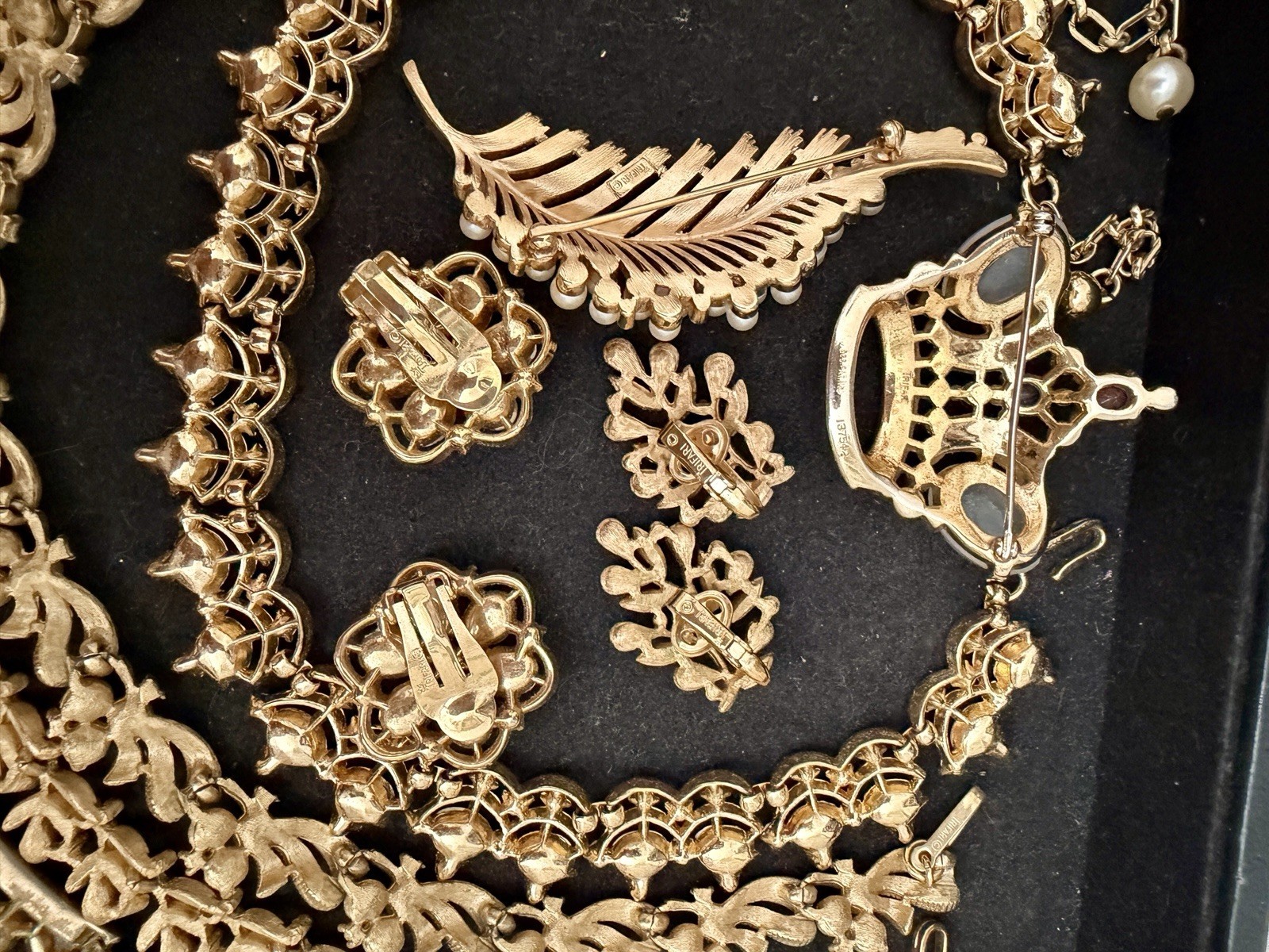 Vintage 100% CROWN TRIFARI Jewelry Lot Missing Stones Minor Repairs 38 Pieces