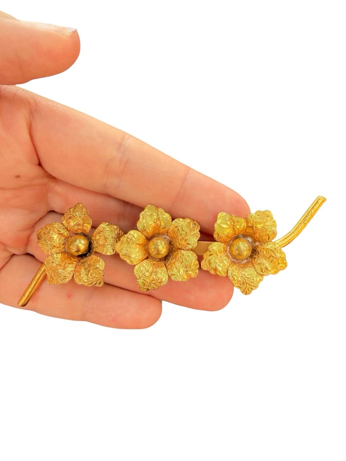 Vintage Gold Tone Floral Bar Brooch | Textured Flower Pin | Botanical Jewelry |