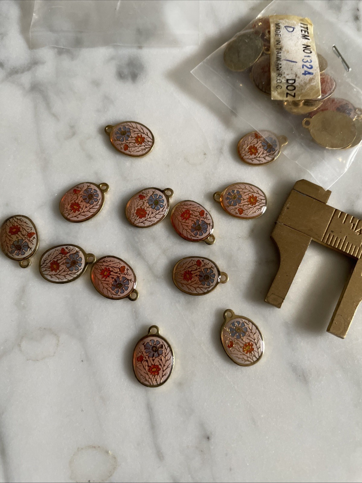 12 VTG Guilloche Enamel 12x10mm Charms