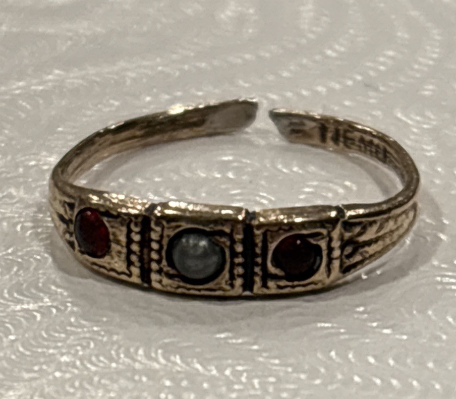 Vintage Little Nemo Gold Plated Rhinestone Childs Ring Size 1
