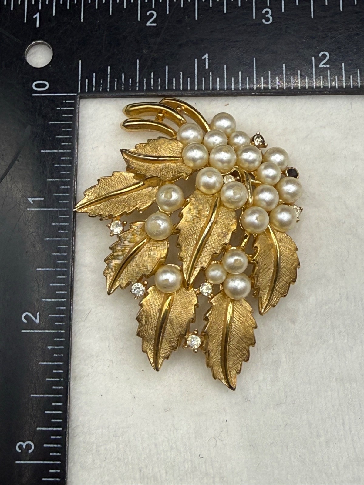 Vintage Trifari Leaf Brooch Cluster Imitation Pearl Rhinestone Signed READ