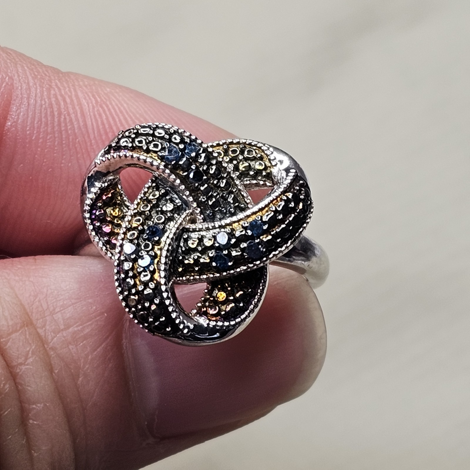 Sterling Silver Wide Band Ring – Wavy Pavé Black Stone Design Size 7 – 8.7 g