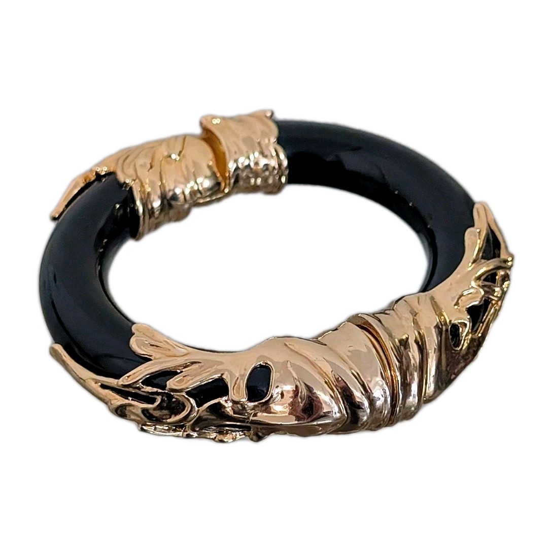 VINTAGE 80’s RARE BAROQUE BLACK LUCITE GOLD TONE HINGED BANGLE BRACELET UNUSED