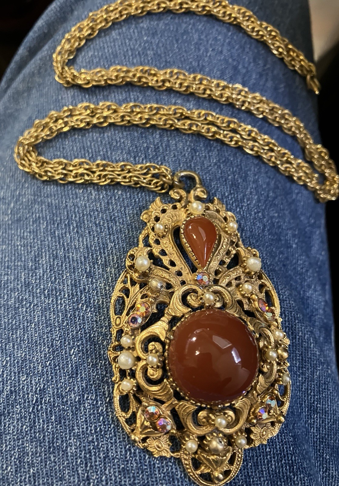 BEAUTIFUL FLORENZA GOLDTONE CARNELIAN & RHINESTONES & PEARLS PENDANT NECKLACE