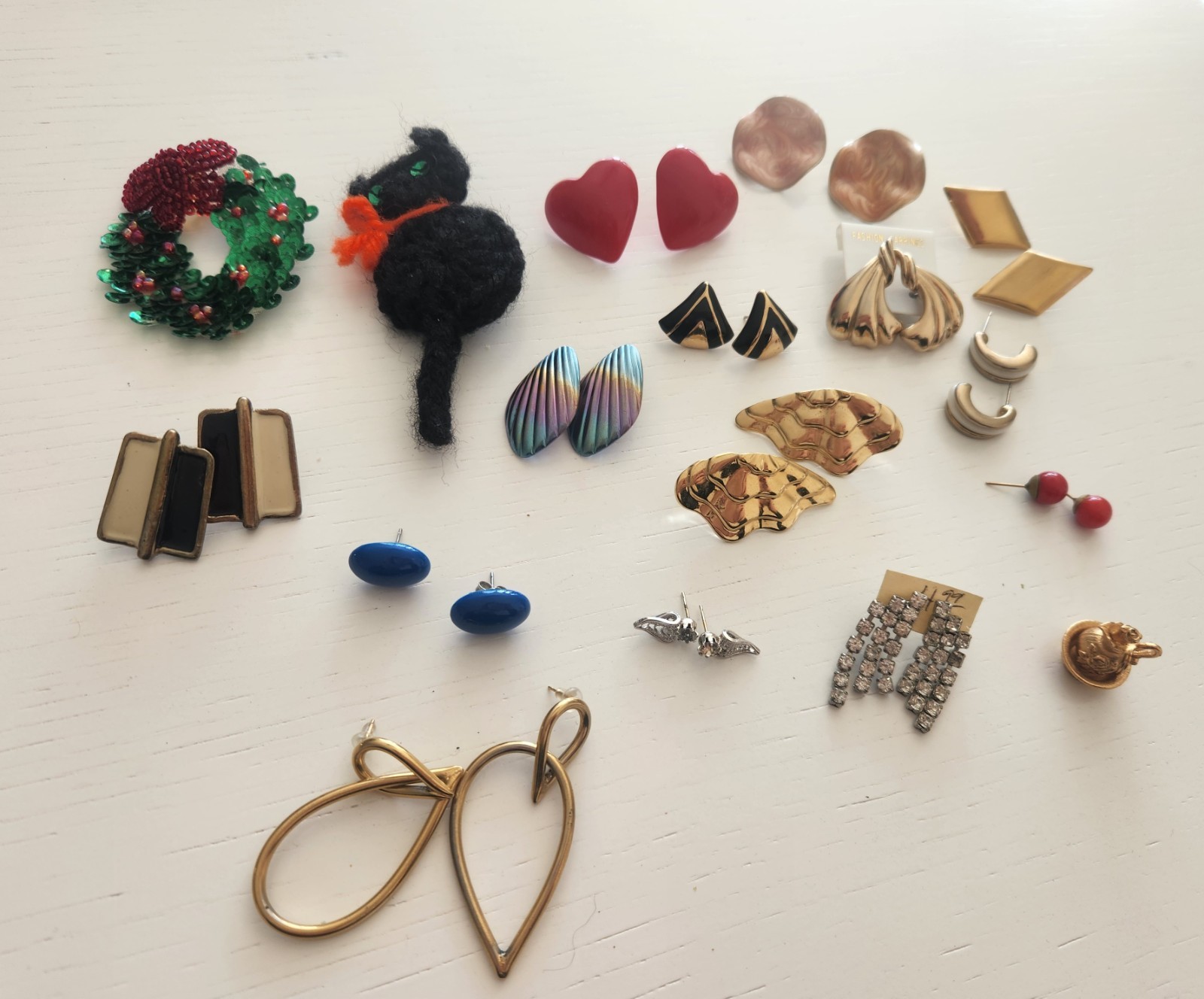 Vintage Fashion Mixed Lot Earrings & Brooches, 17 Pieces, Multicolor