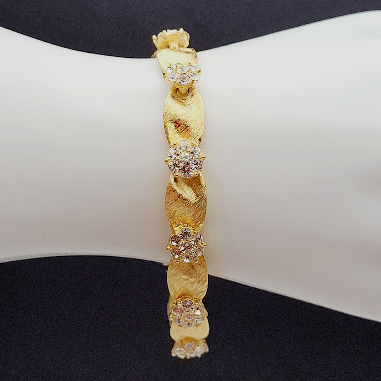 Crown Trifari April Birthday Series Ribbon Flower Clear Rhinestone Link Bracelet