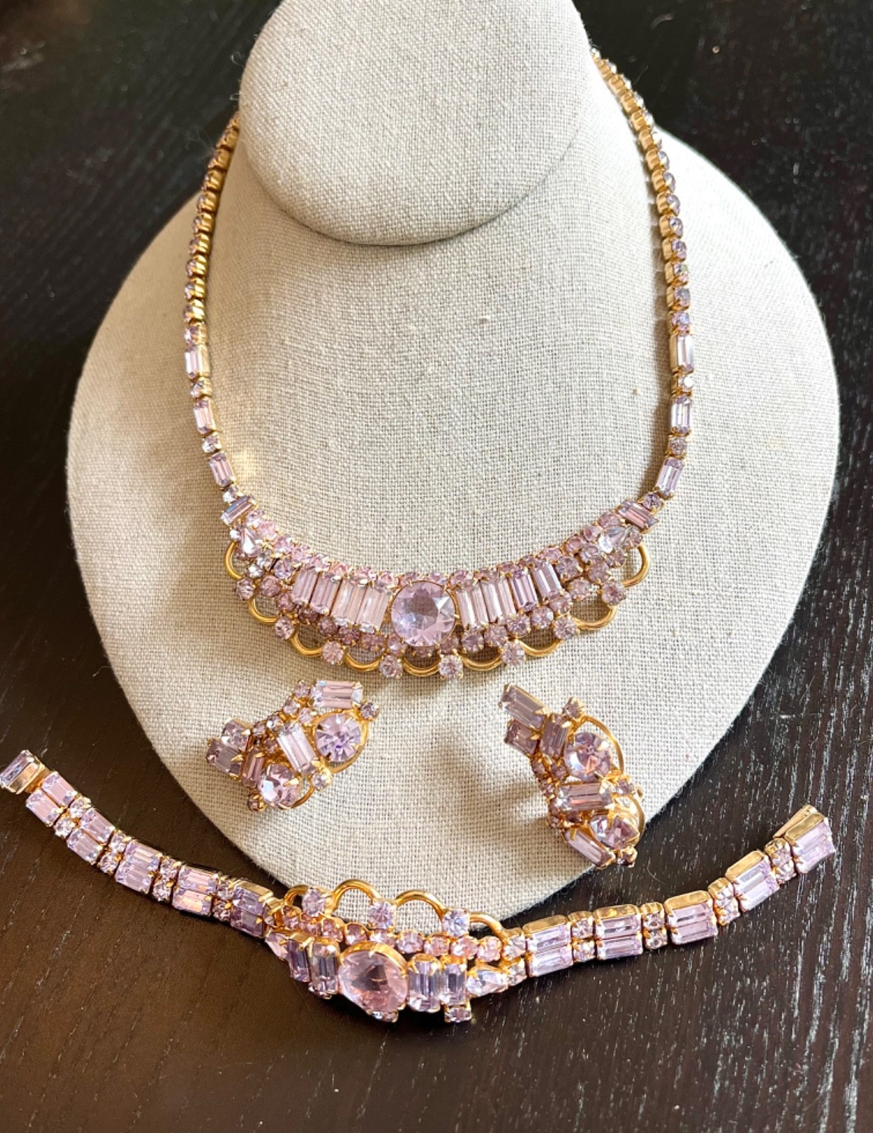 Outstanding Vintage Kramer New York Necklace Bracelet Earrings Lavendar Amethyst