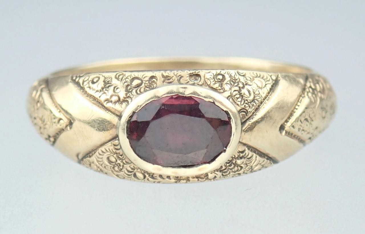 Pretty Antique Victorian Solid 9K Gold Garnet Floral Scroll Band Ring Size 5.25