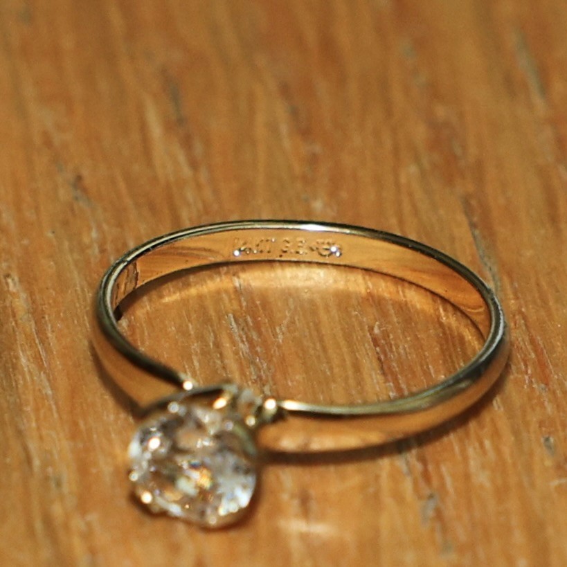 Gorgeous 14K GE Gold Plated Round Cut Solitaire CZ Engagement Ring ~ Size 8 🔥
