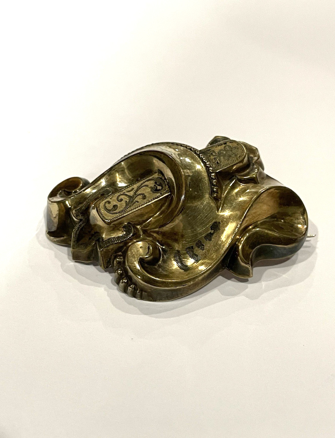Antique Victorian Hollow Ware Brooch 1837-1901