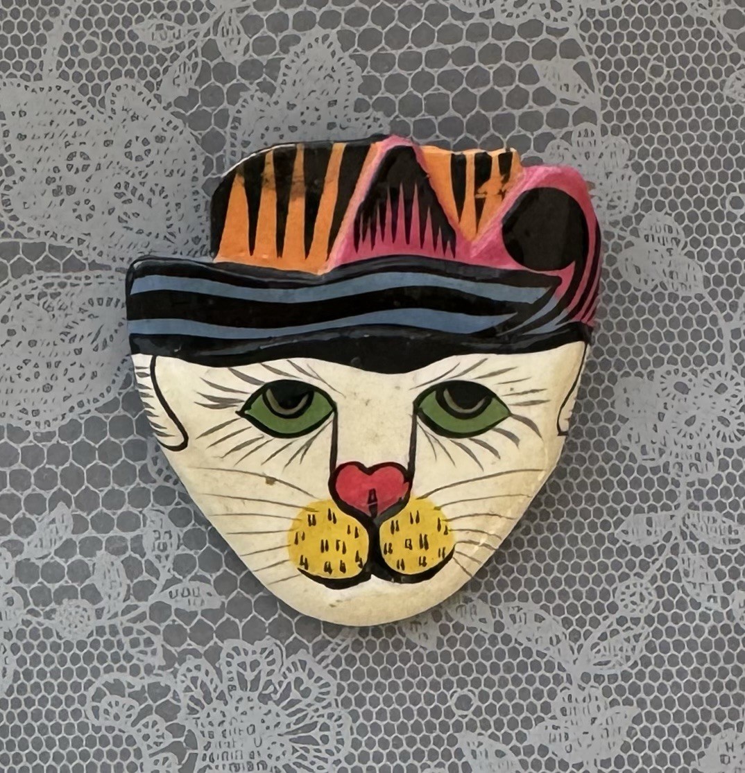 Vintage Cat hand painted brooch pin / enamel on wood brooch pin