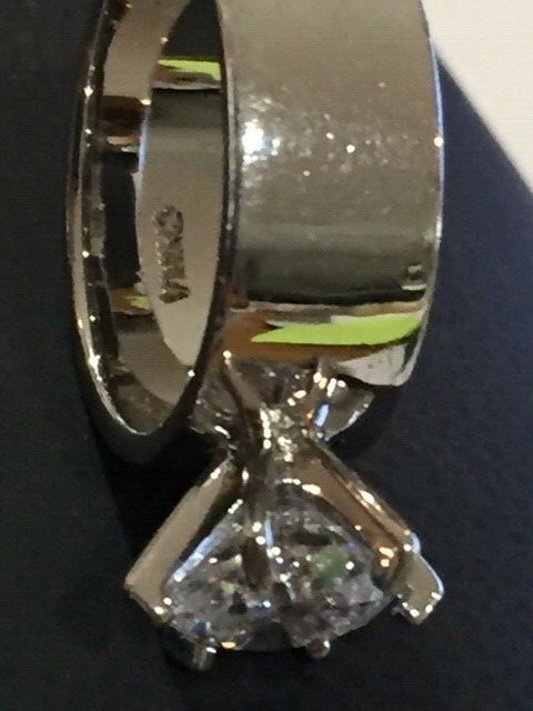 Ladies .925 Sterling Silver & CZ Crystal sz 6 Solitaire Vintage