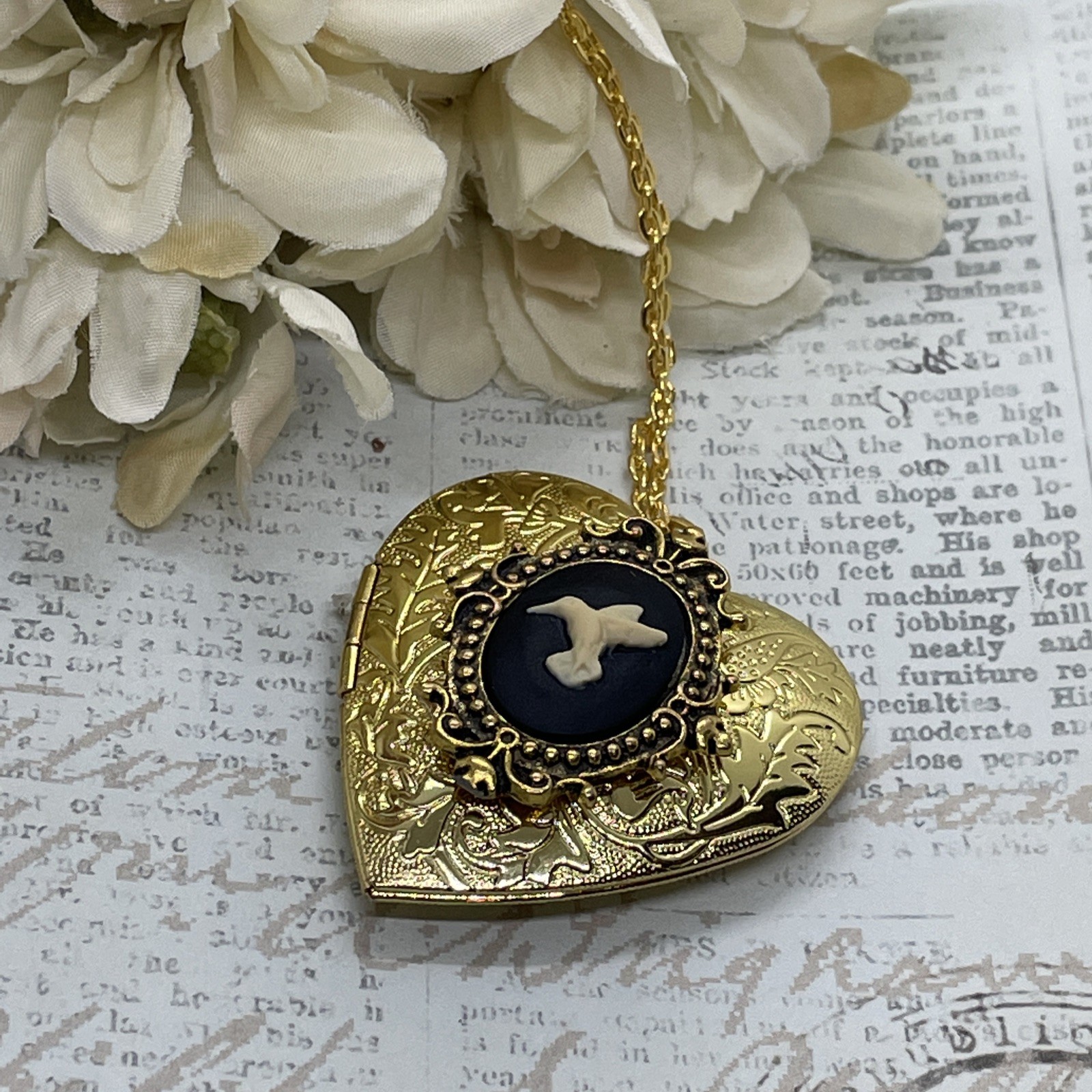 Gold Heart Locket Photo Birthday Anniversary Wedding Hummingbird Cameo Necklace