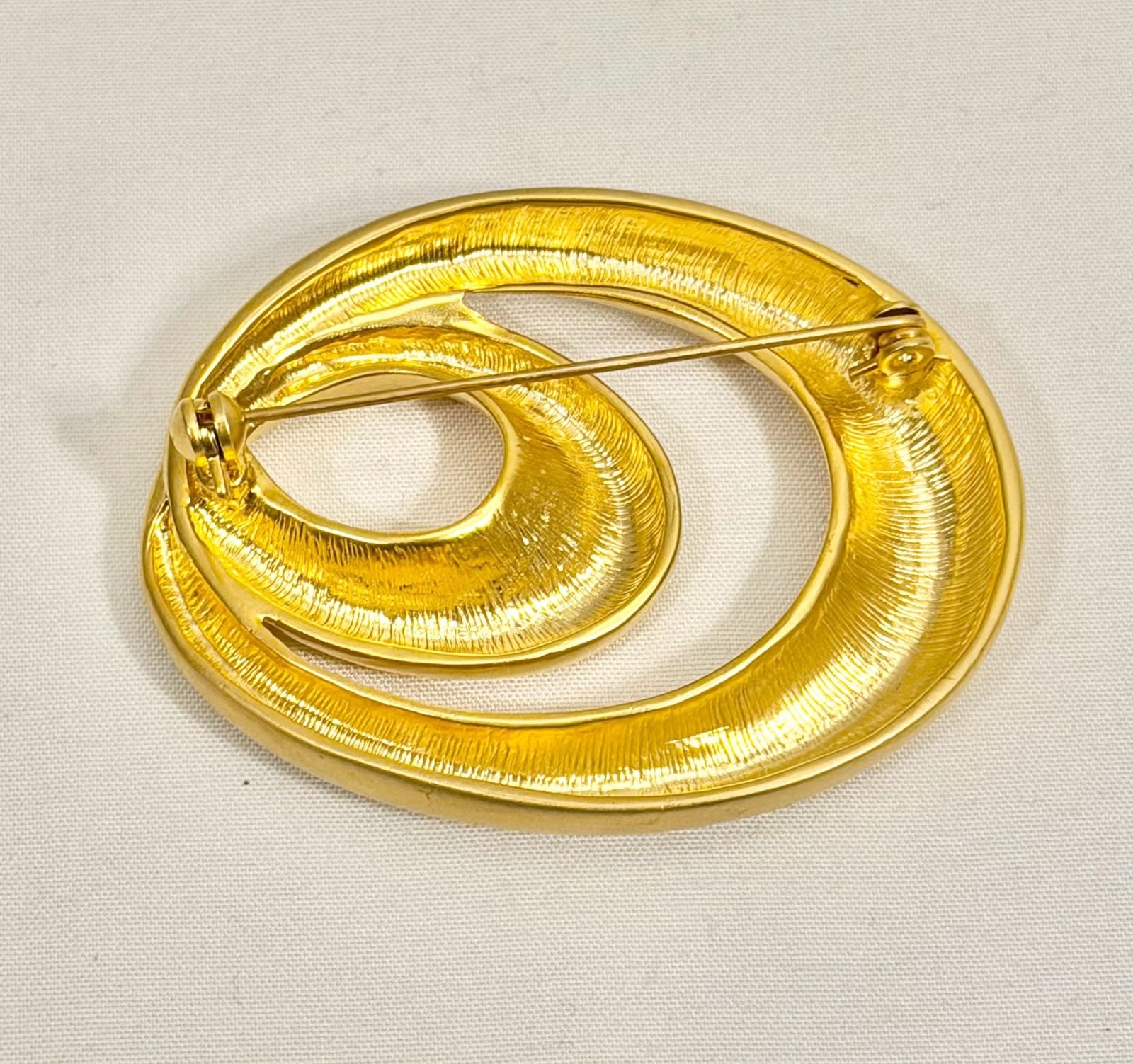 Vintage Large Gold Tone Sculptural Spiral Statement Brooch