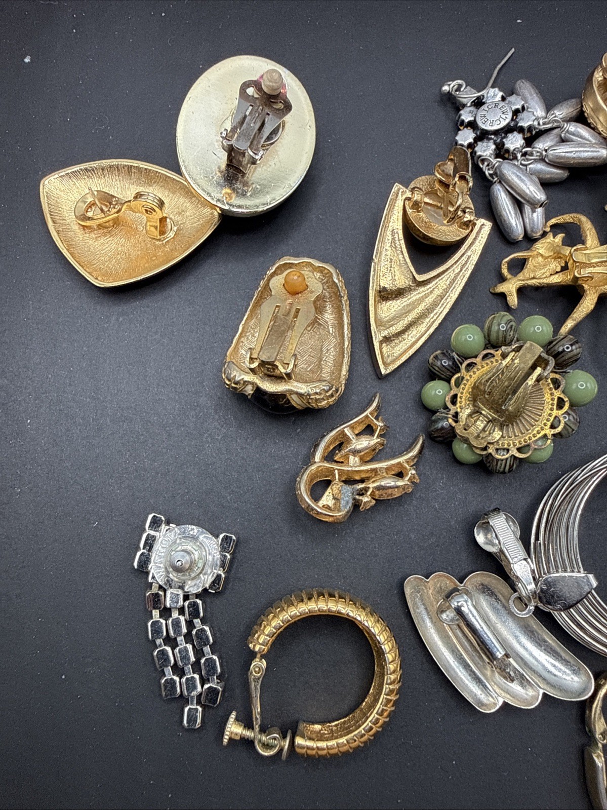Lot Of SINGLE Earrings Mostly Vintage Clip On – Parts Craft – Some Signed E3-11
