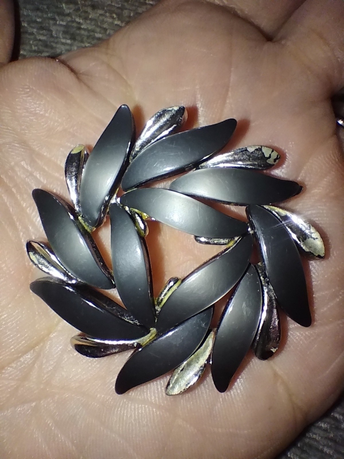 Vintage Claudette Signed Silver Tone Dark Grey Thermoset Brooch