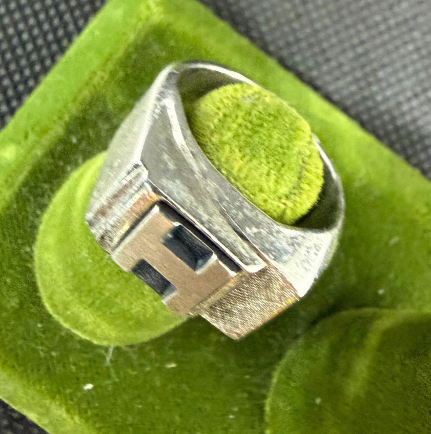Vintage Sterling Silver Stamped Typeface Monogram “H” Ring Size 5.5 Weight 9.5g