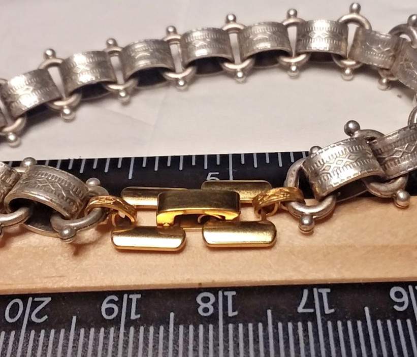 7.25″ Pewter Tone Victorian Revival Bookchain Bracelet 03-01-2026