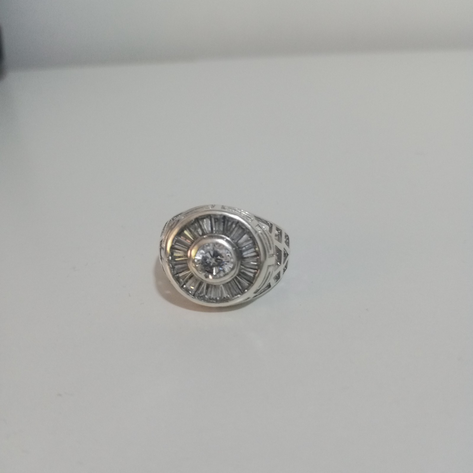 Vintage 925 Sterling Silver Ring Round Cubic Zirconia Baguette Halo Design