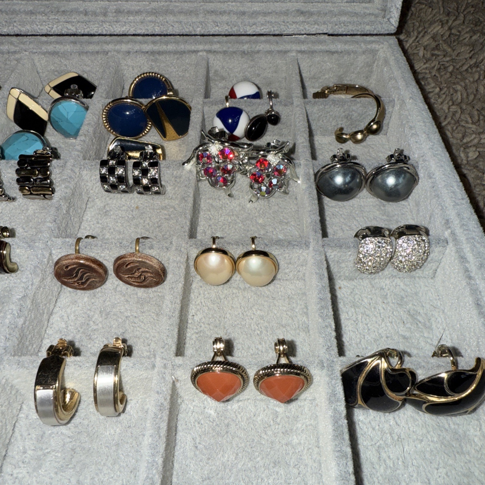 Lot 35 Vtg Clip On Earrings 70’s 80’s 90’s RetroMod Statement Multicolor W/case