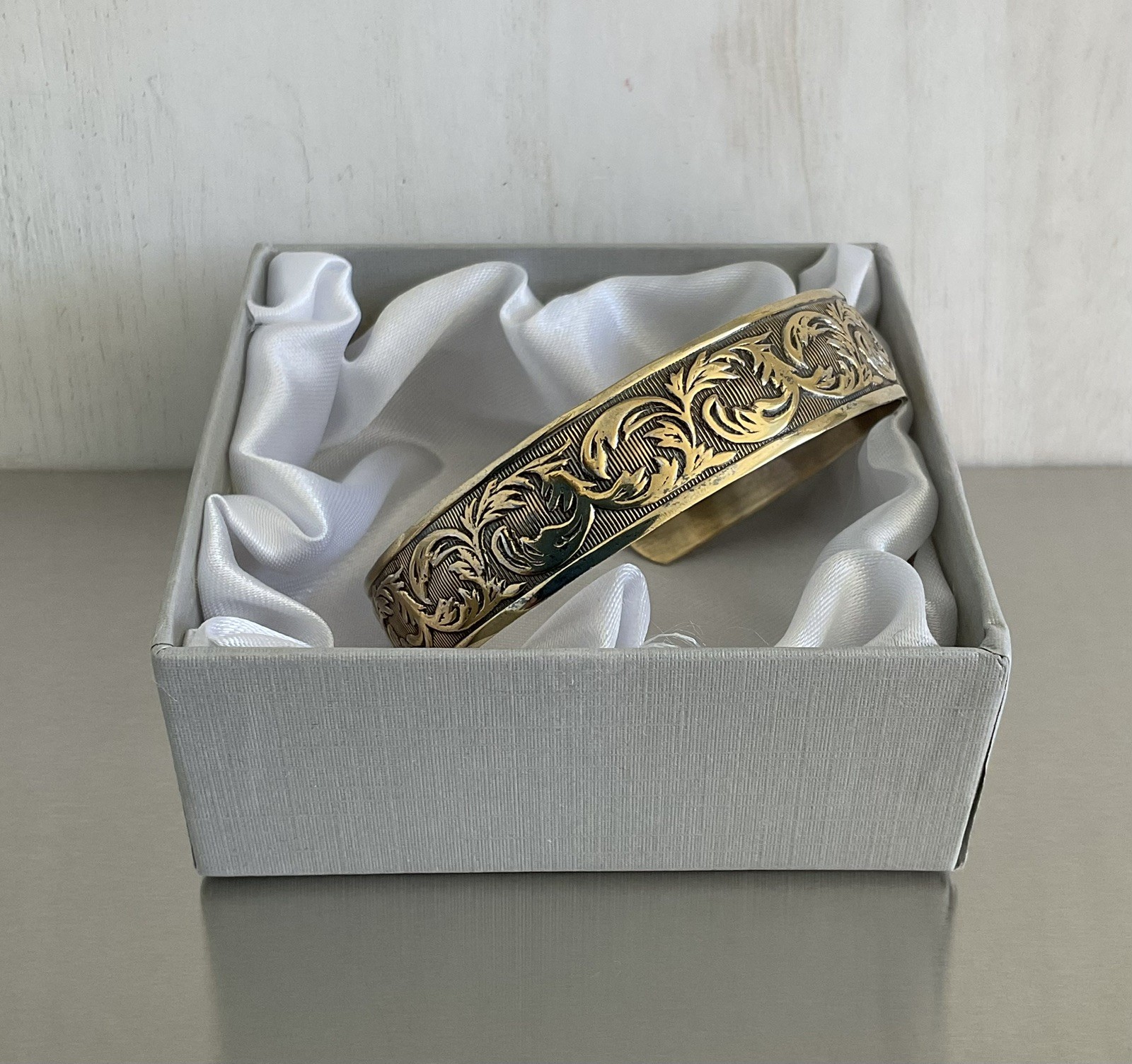 Vintage DANECRAFT Vermeil Sterling Cuff Bracelet Raised Leaf Vine Pattern 6.5″