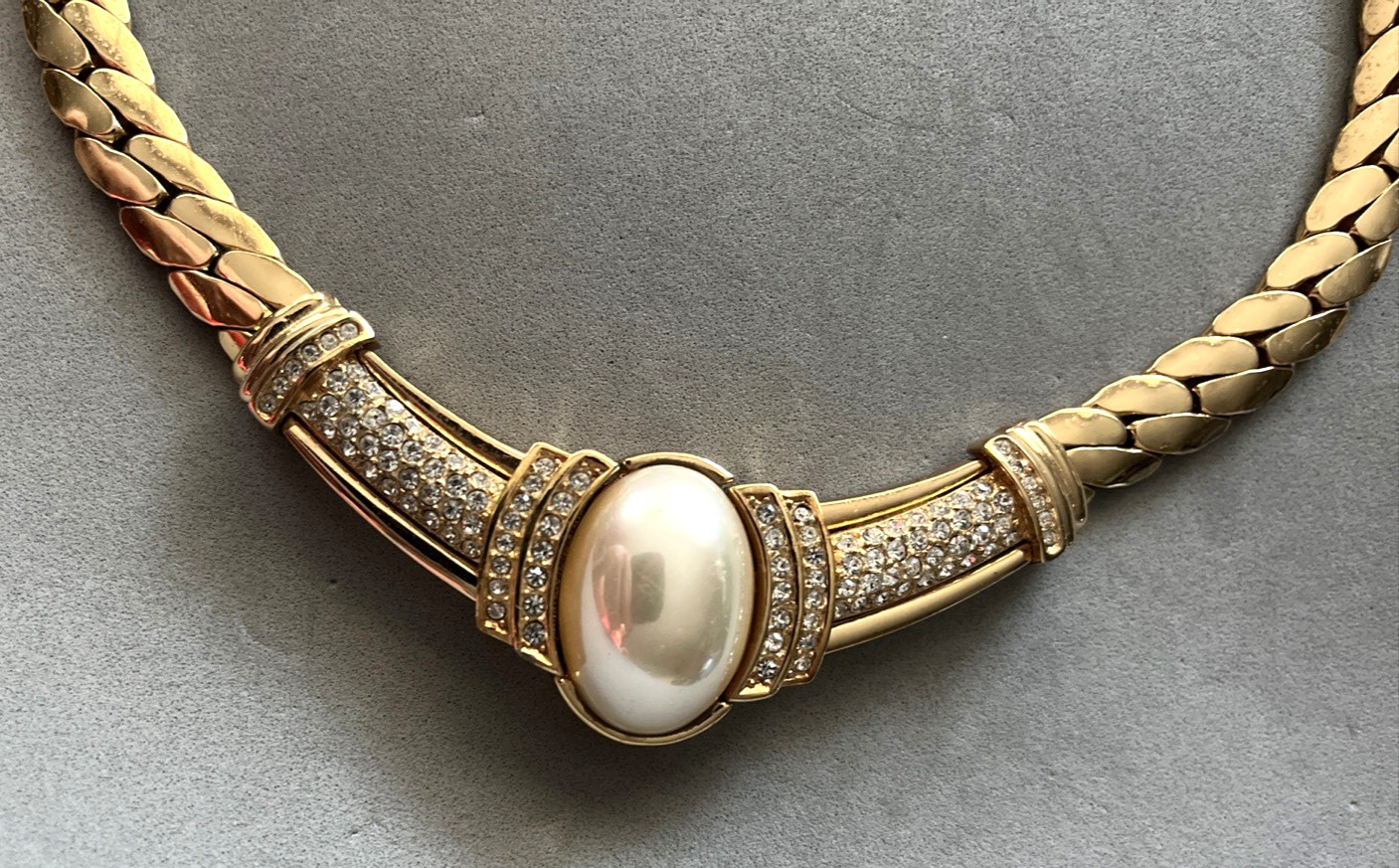 Vintage CHRISTIAN DIOR Rhinestone Oval Faux Pearl Collar Gold Tone Necklace