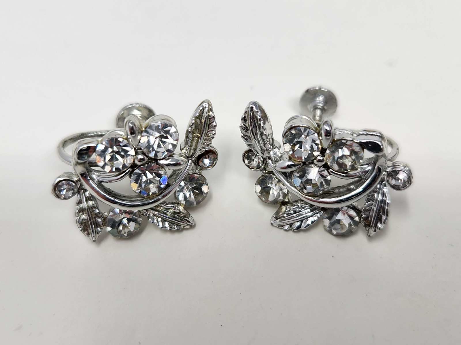 Sparkly Clear Rhinestone Rhodium Plated Floral Botanical Screw-back Earrings VTG
