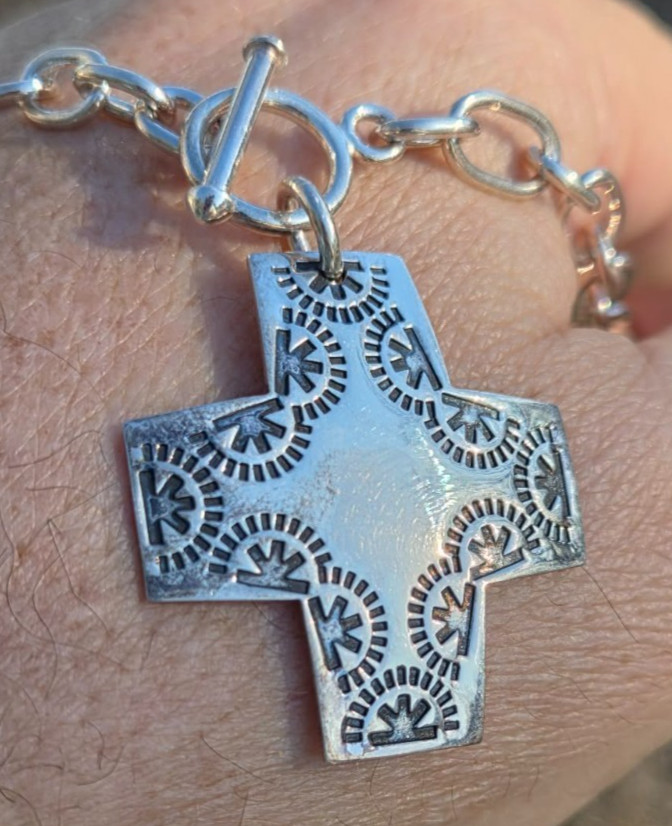 Retired Silpada Sterling Silver 925 Virtuosity Stamped Cross Toggle Necklace 17″