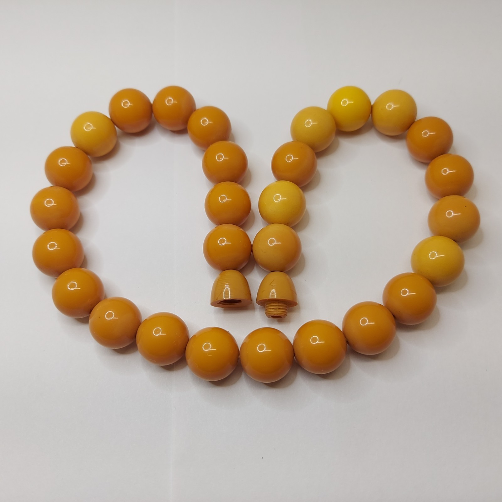 Vintage Butterscotch Egg Yolk Bakelite Round Beaded Necklace 15-1/2” 47g Tested