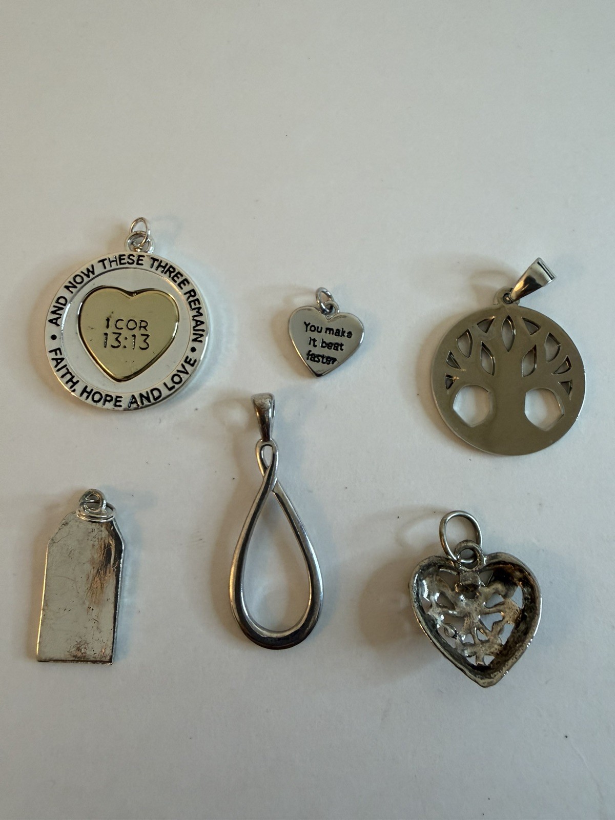 Lot Of 31 Necklace Pendants & Charms Multiple Styles & Sizes Pre-Owned
