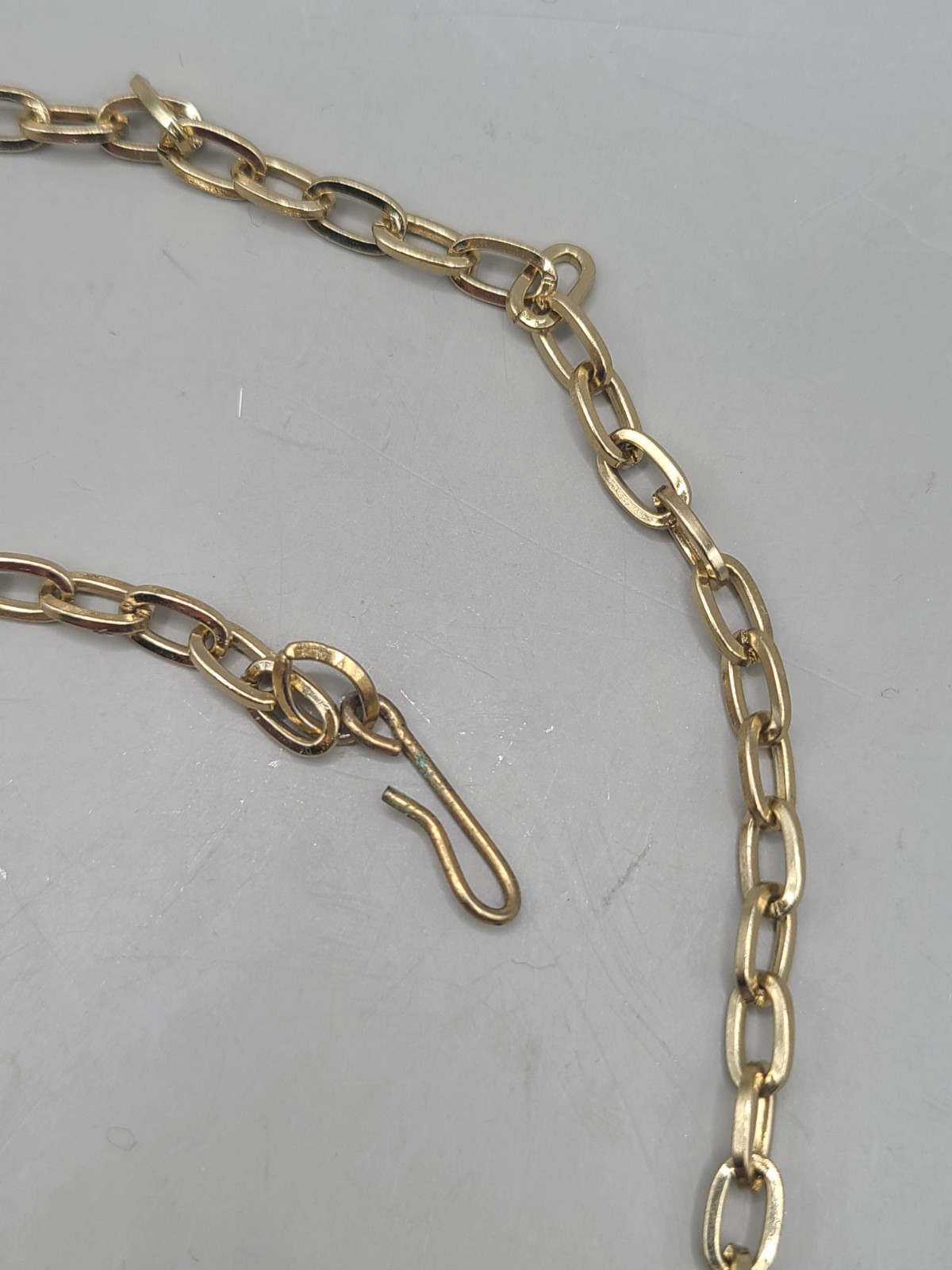 Vtg Unsigned Goldtone Opaline Glass Rhinestone Faux Pearl 17″ Necklace