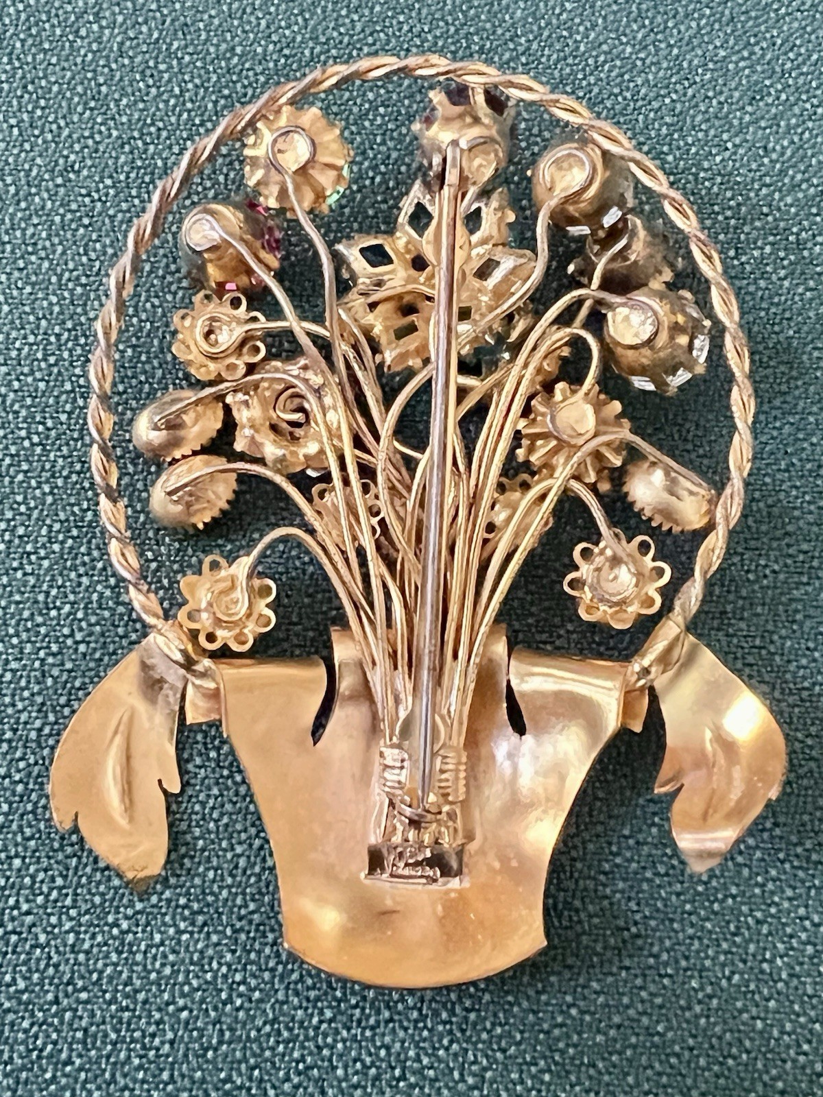 1940s SIGNED VOUGE FLOWER BASKET BROOCH FULL MULTI COLORED RHINESTONE FLOWERS