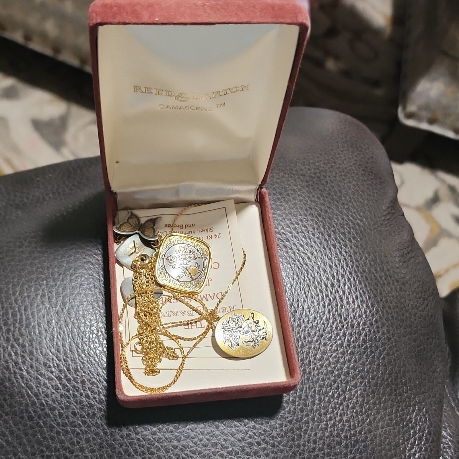 Reed & Barton Damascene Signed Gold Tone Jewelry Set Necklace Earrings