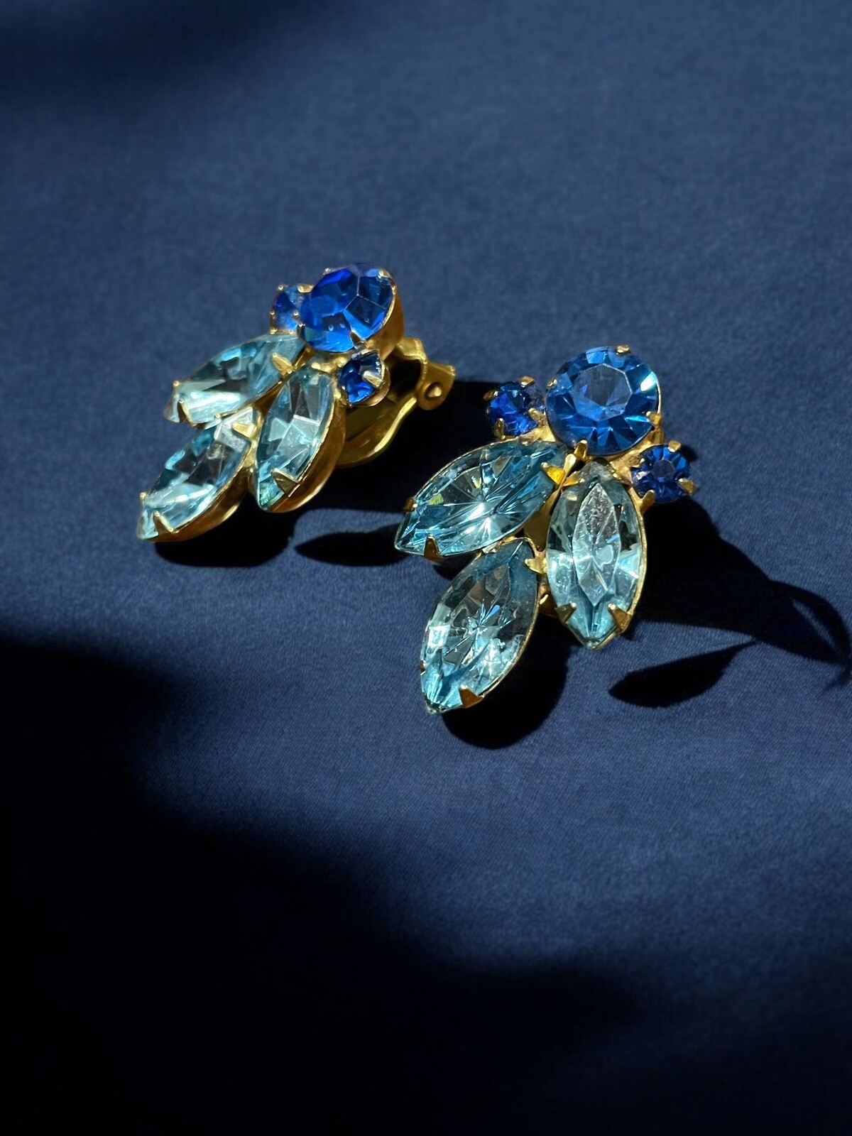Vintage 50s Blue Cocktail Clip Earring Pear Shape Turquoise Cut Glass Rhinestone