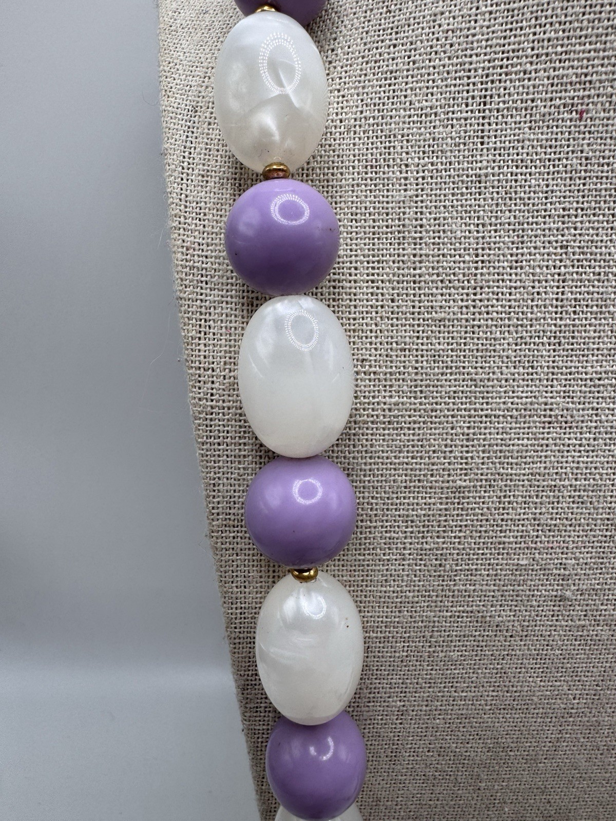 Vintage MONET Gold Tone Pearlized White & Purple Plastic Beaded Necklace 37”