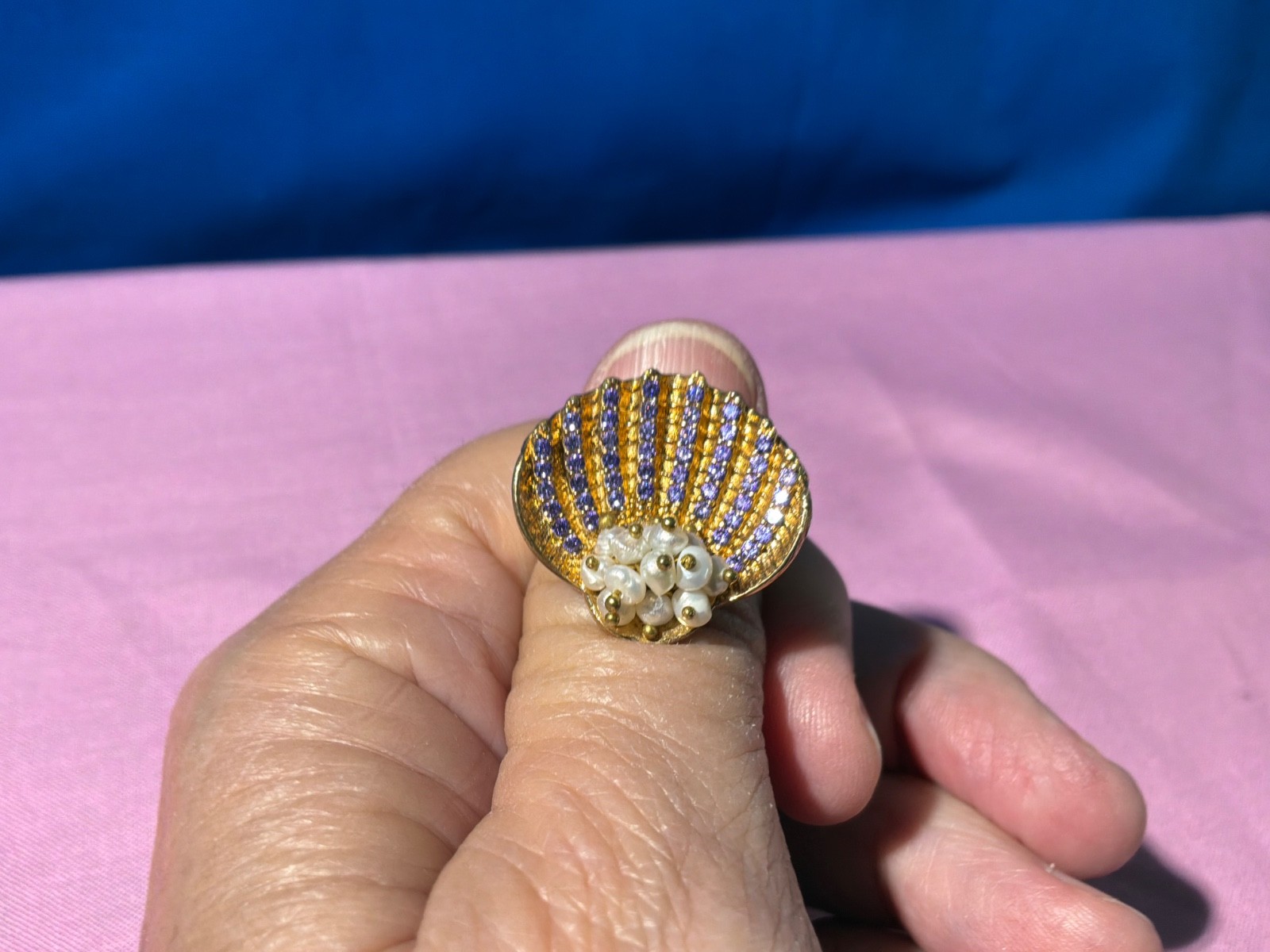Vintage 1900’s Very Unusual Seed Pear & Amethyst Novelty Shell Clam Ring