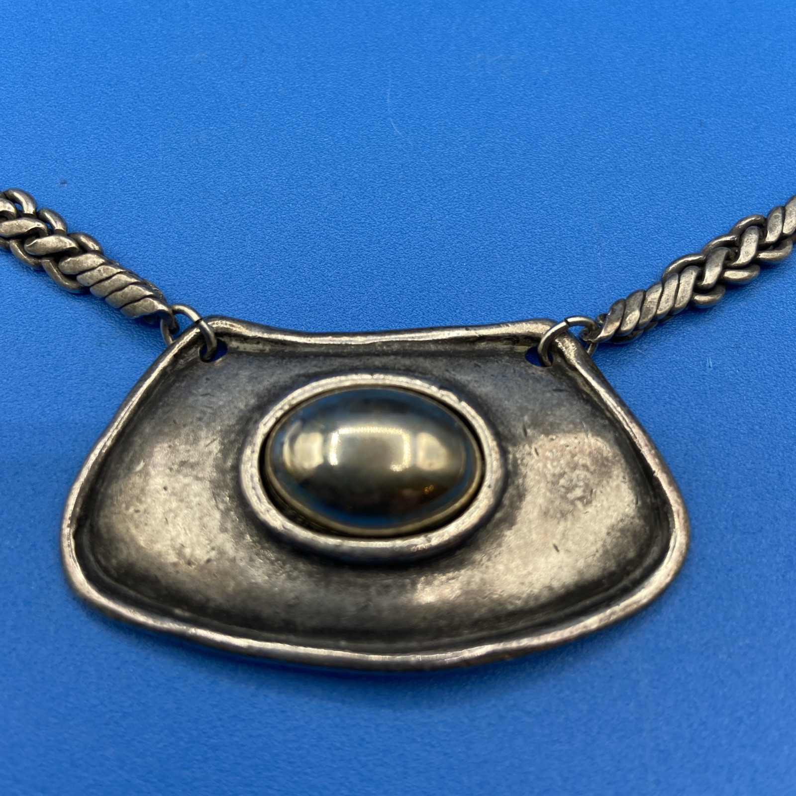 Vintage NECKLACE Modernist silvertone Brutilist lge pendant unusual chain 20″