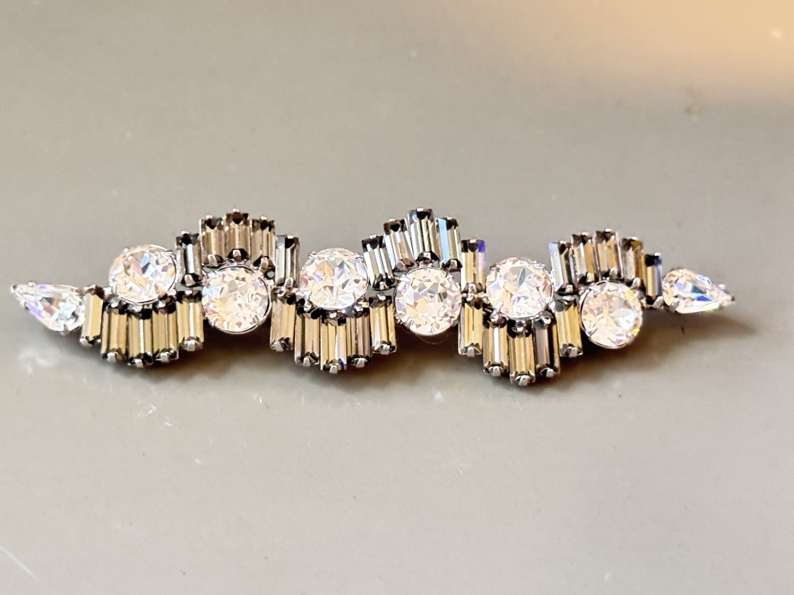 Vintage Signed HATTIE CARNEGIE Gray & Clear Crystal Brooch & Earring Set