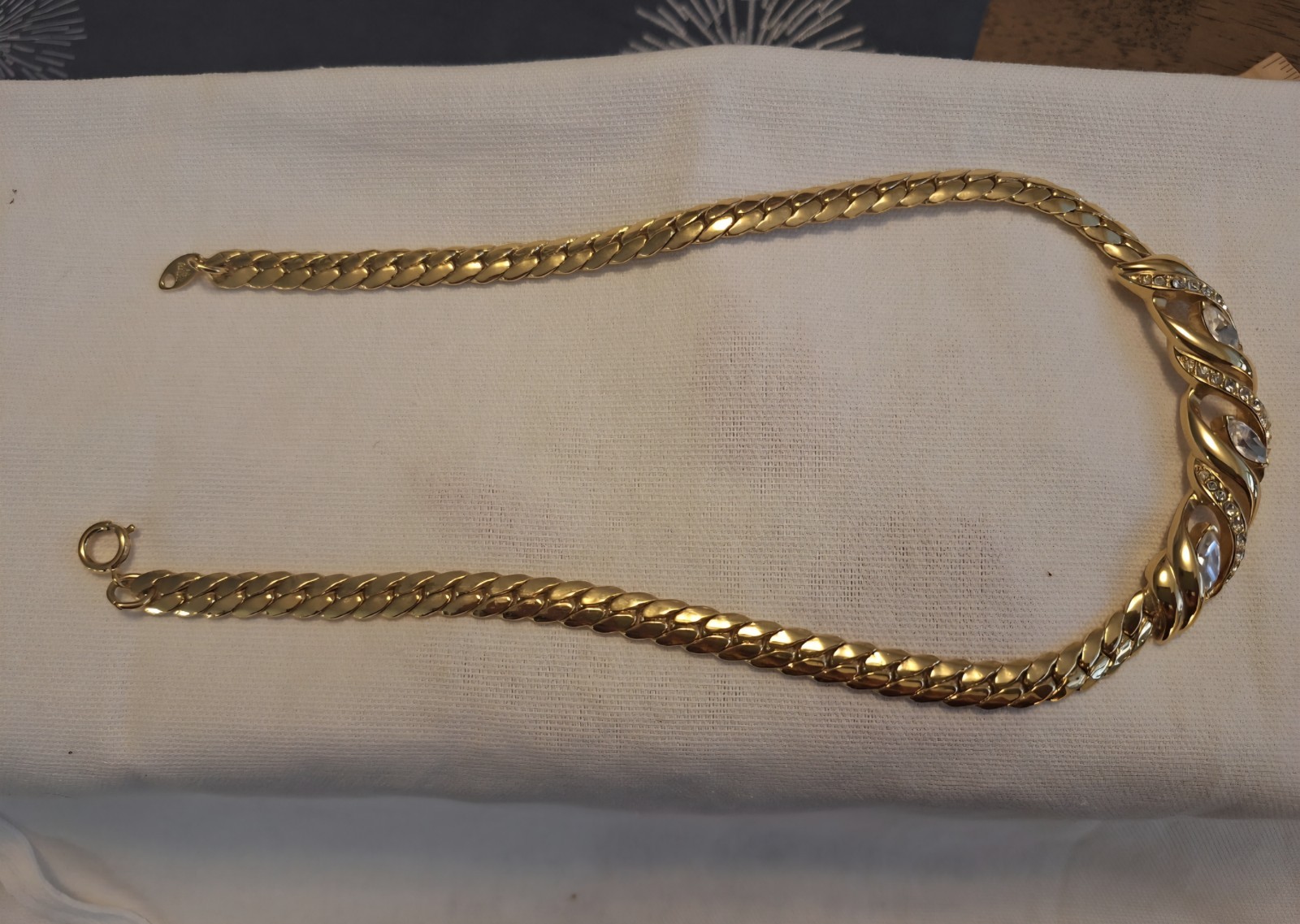 Vintage Trifari Gold Tone Choker W/Distinctive Crystal Settings Signed