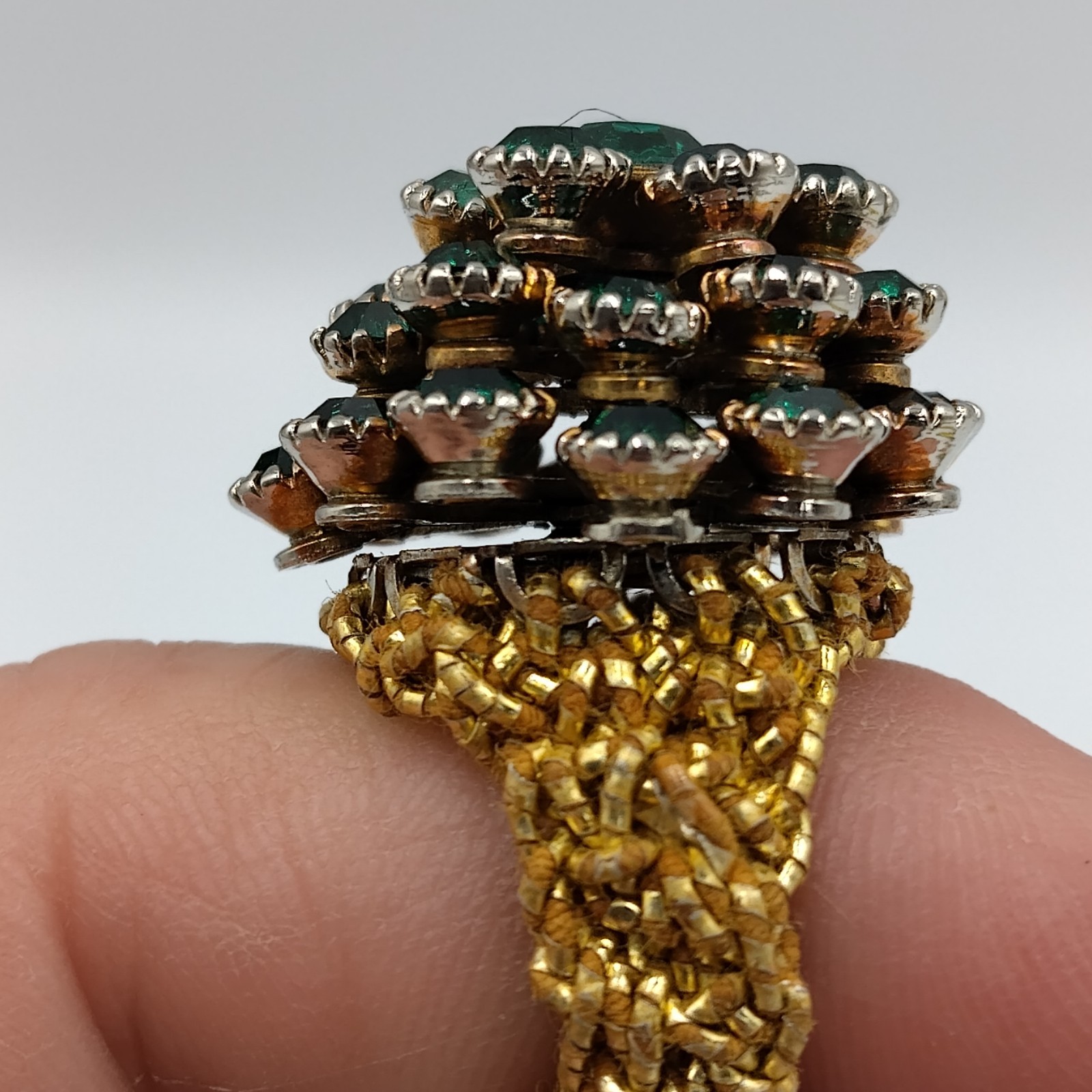 Vintage Dome Ring Green Rhinestone with Woven Stretch Golden Band