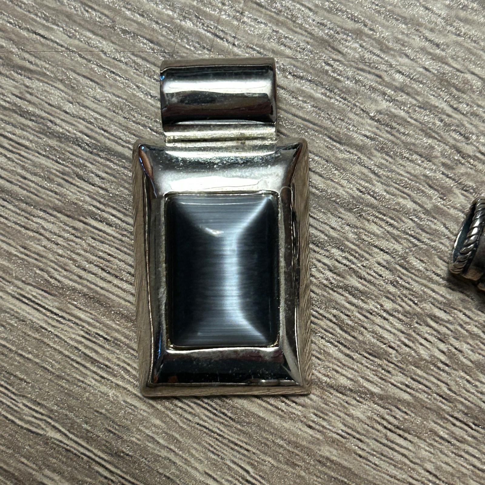 Vintage Silver Tone Metal Coil Choker w/3 Individual Slide on Pendants