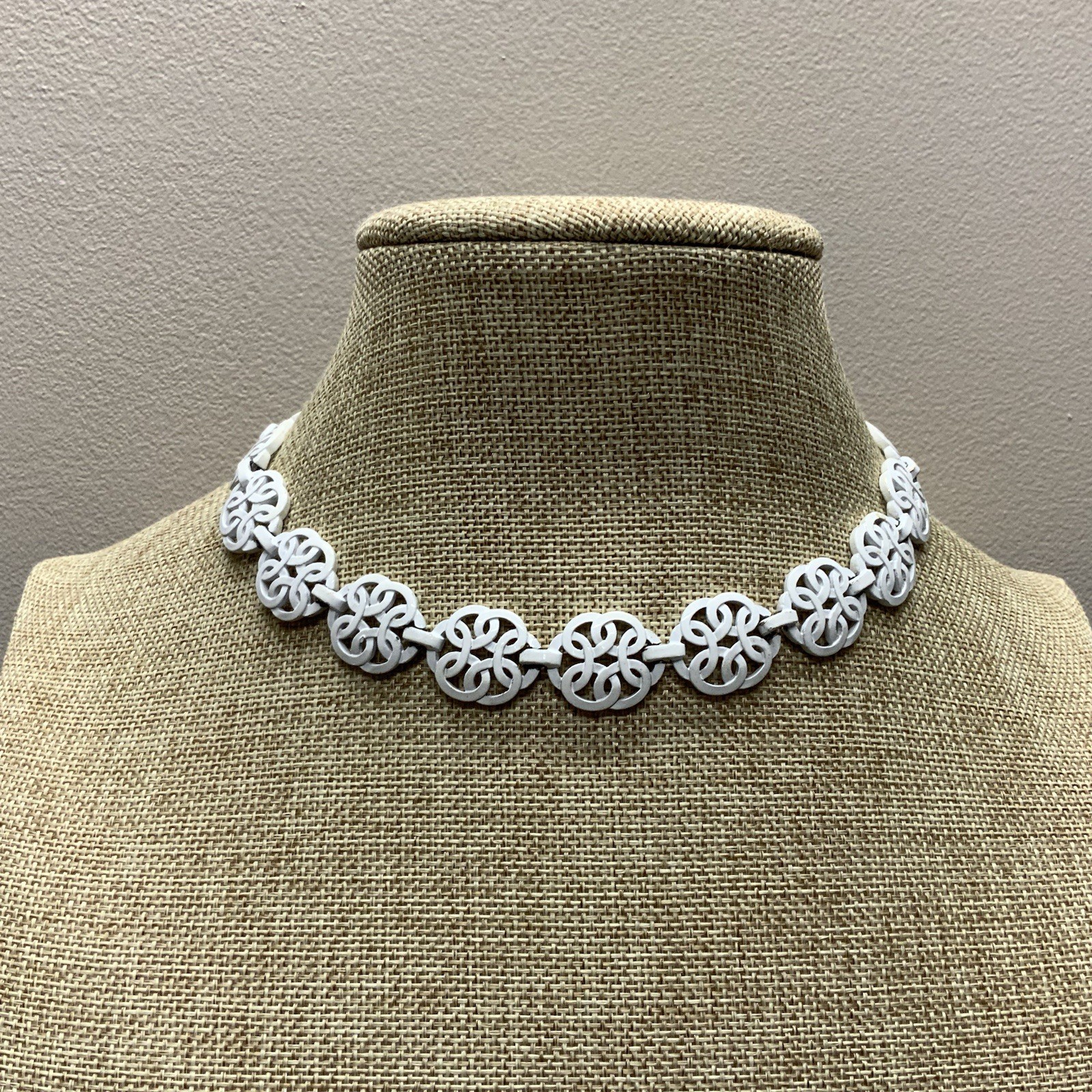Vintage Trifari White Enamel Choker Necklace Swirl Link Mid Century