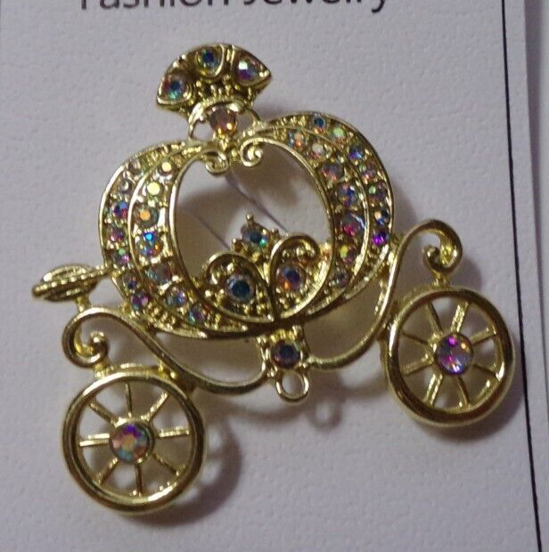 Sequin Rhinestones & Yellow Gold Tone Cinderella Carriage Brooch Pin – New
