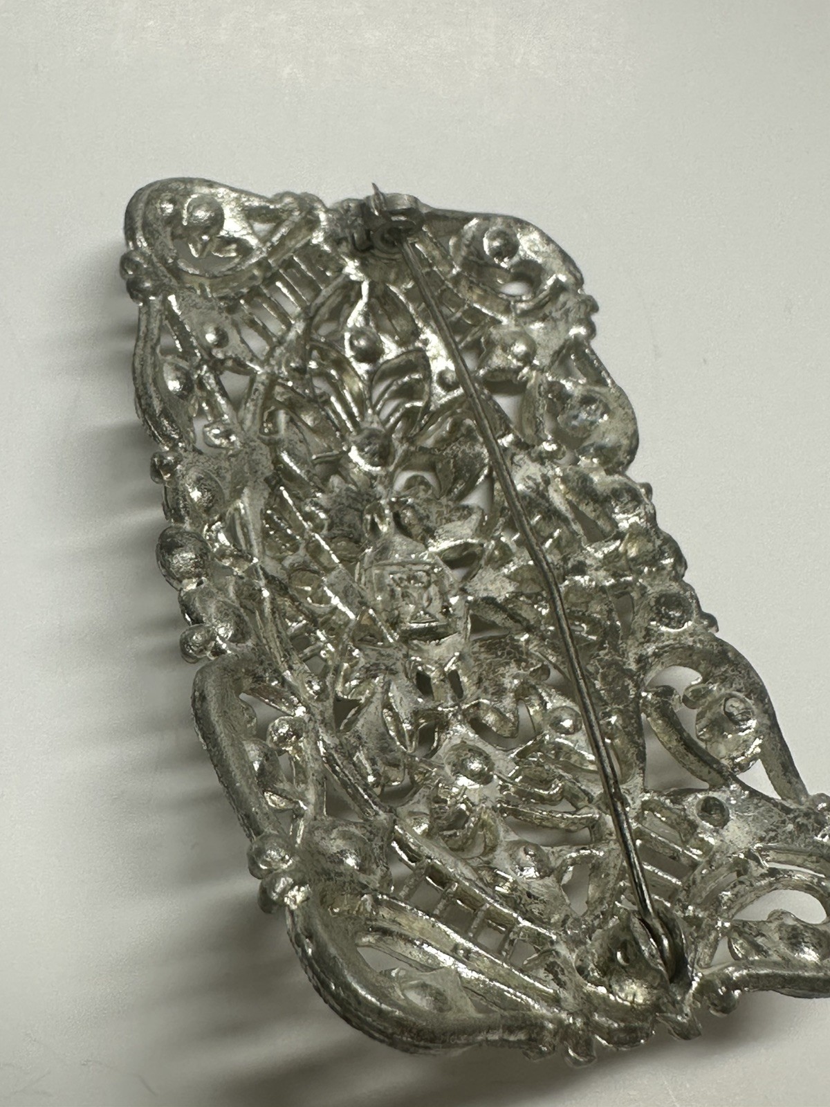 New England Glass Works Art Deco Silver Rhinestone Filagree Brooch