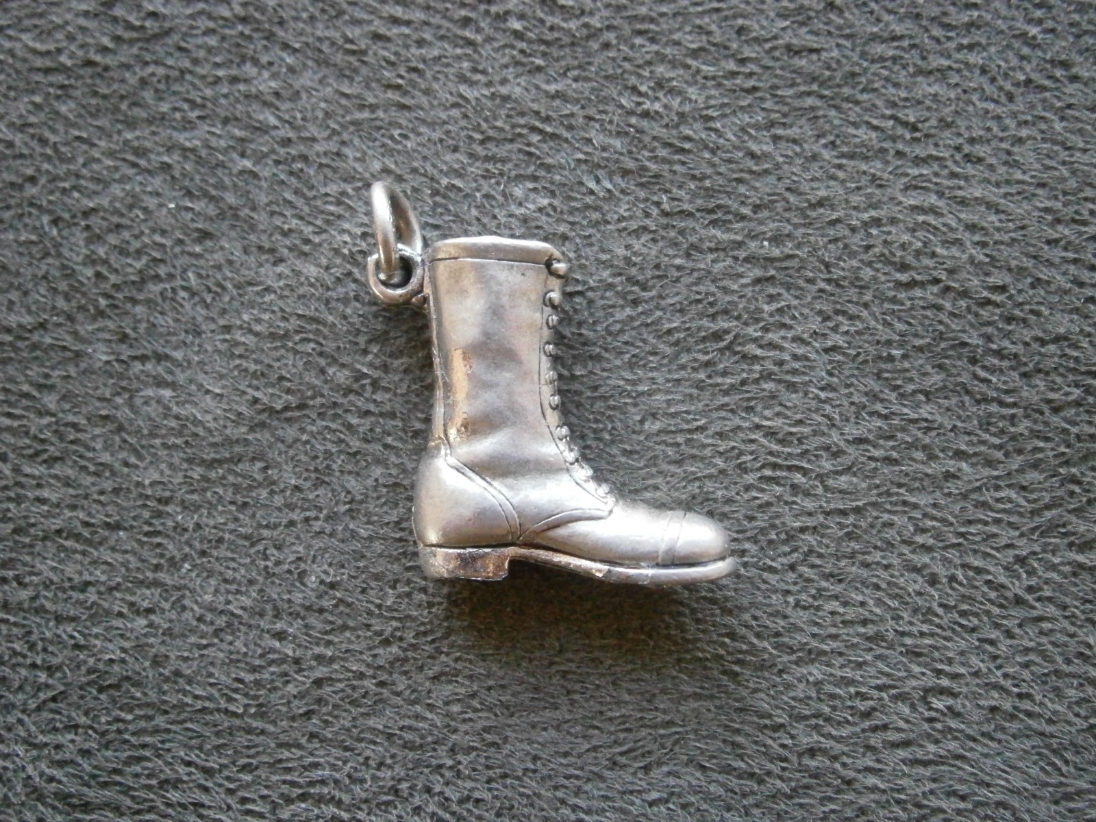 Army Paratrooper Jump Boot Vintage Crest Craft Silvertone Charm Pendant 4.9g