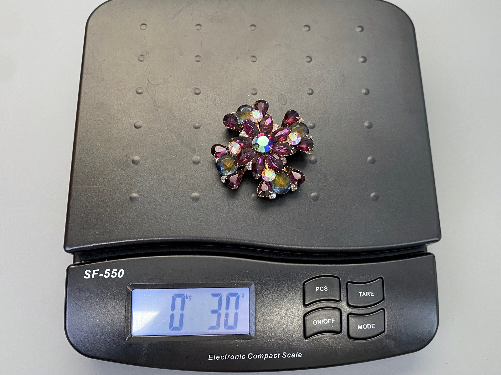 Vintage Purple-Aurora Borealis Crystal Large FLOWER Pin-Brooch-30g-Beautiful!!