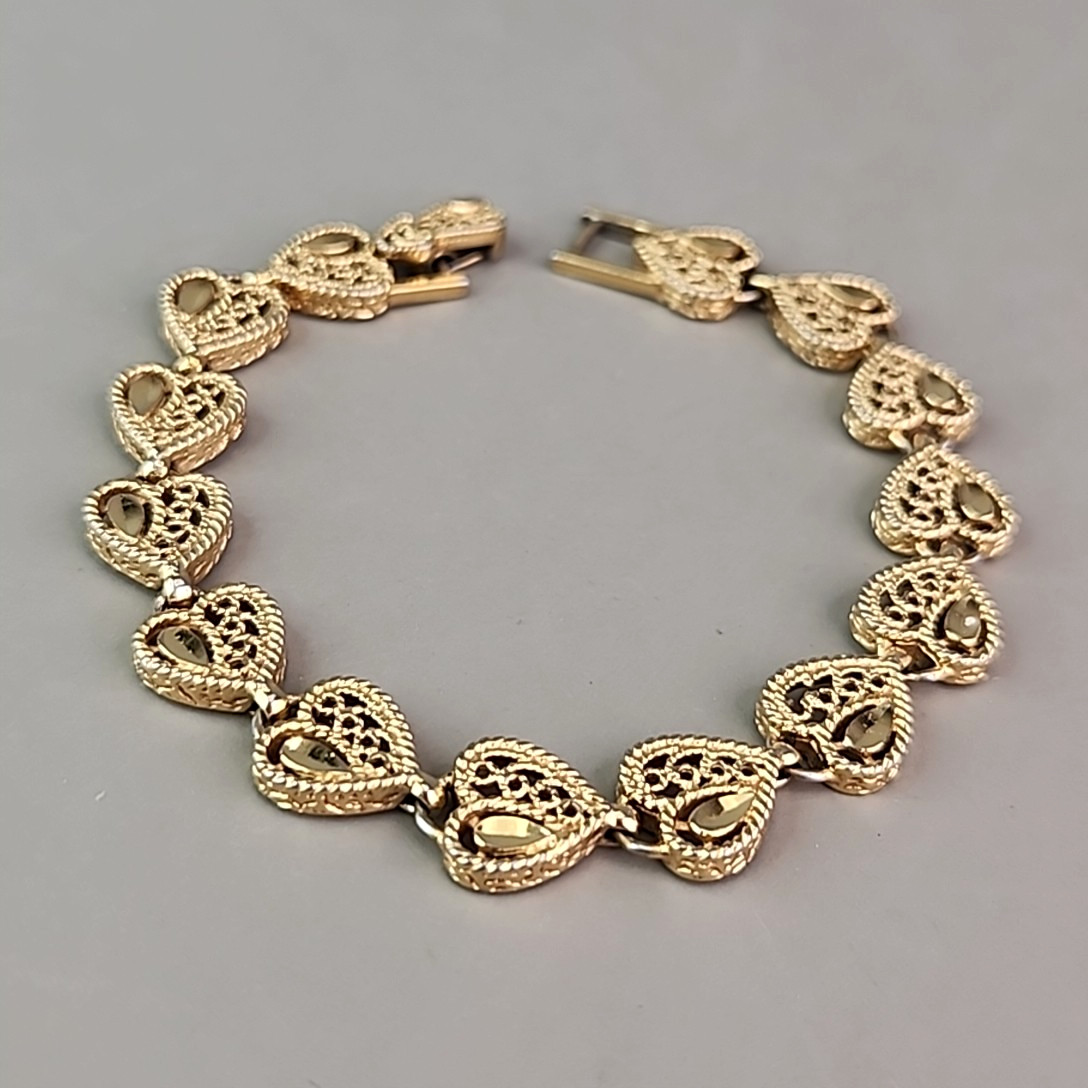 Vintage Heart Chain Bracelet Filigree Openwork 1cm Gold Tone 6.5″
